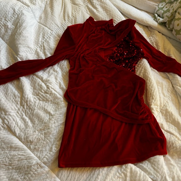 PrettyLittleThing Red Velvet Sequin Mini Dress Size 8 - Picture 2 of 5